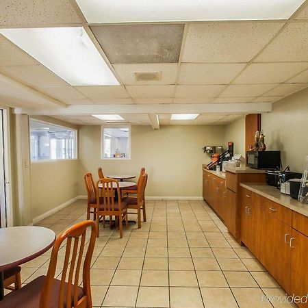 Rodeway Inn Effingham Esterno foto