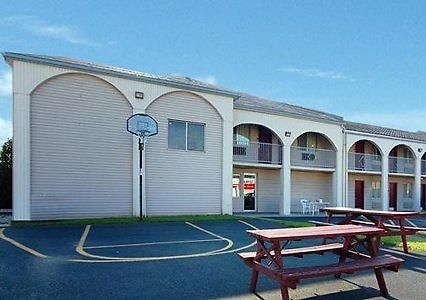 Rodeway Inn Effingham Esterno foto
