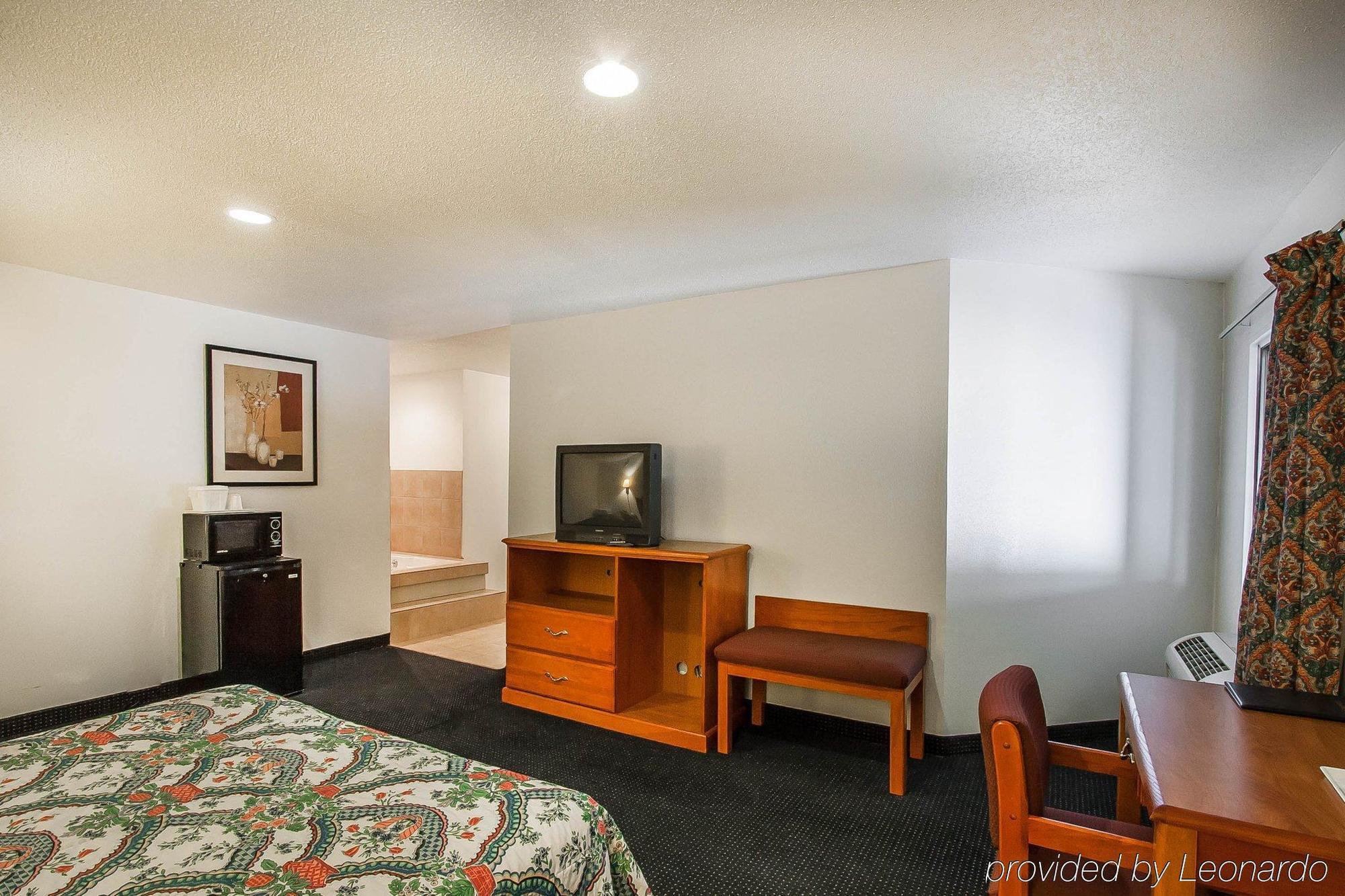 Rodeway Inn Effingham Esterno foto