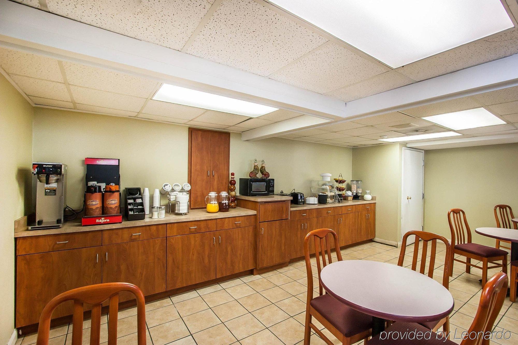 Rodeway Inn Effingham Esterno foto