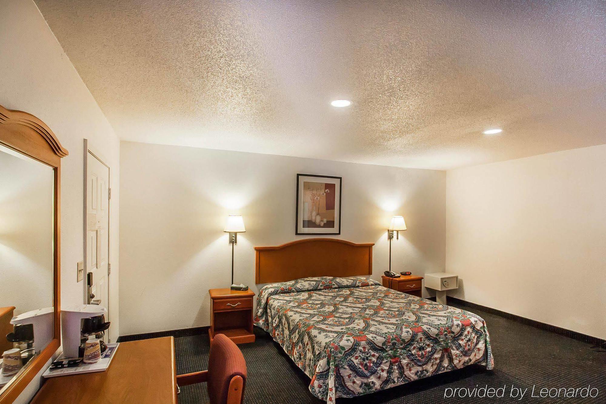 Rodeway Inn Effingham Esterno foto